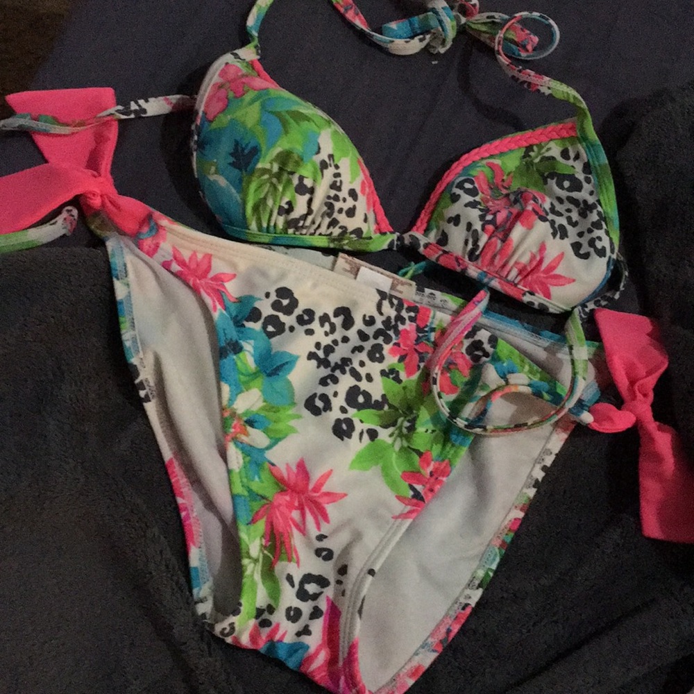 Bathing suit never worn